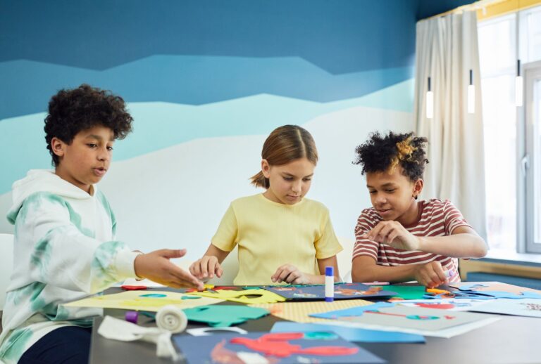 Knutselen met kinderen: ideeën per leeftijd